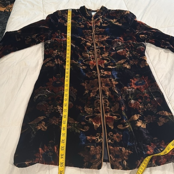 Neiman Marcus 🔥Sale🔥Exclusive Vintage velour feel coat - Picture 9 of 9